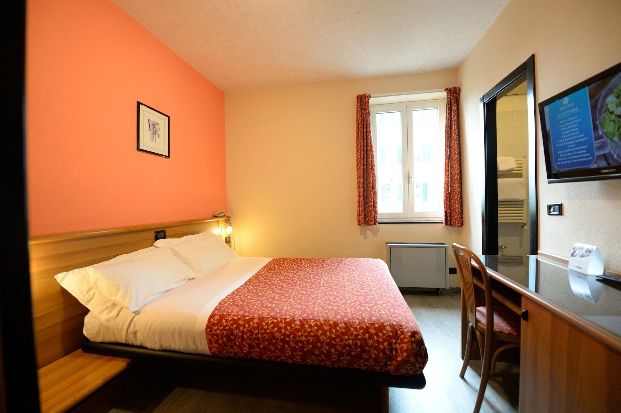 Hotel Europa Генуя Екстер'єр фото