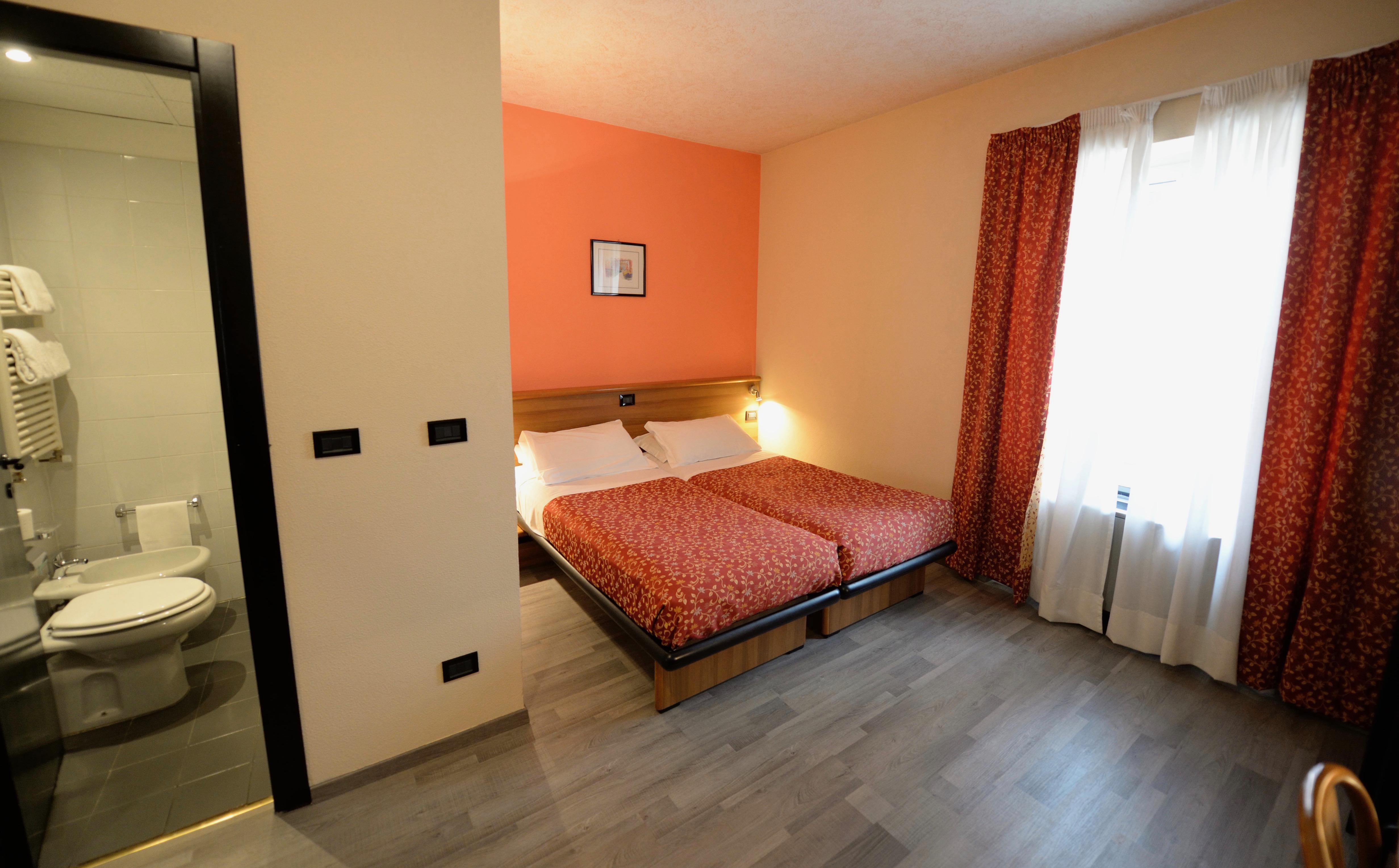 Hotel Europa Генуя Екстер'єр фото