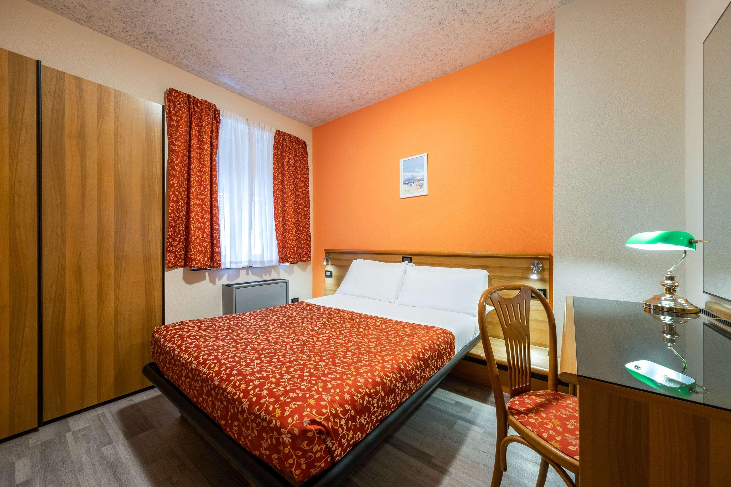 Hotel Europa Генуя Екстер'єр фото