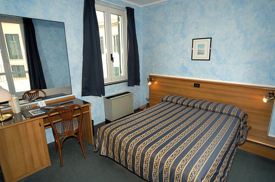 Hotel Europa Генуя Екстер'єр фото